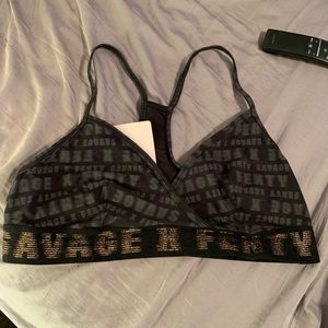 Savage x Fenty XL sports bra